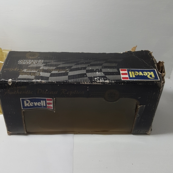 1997 Revell #10 Ricky Rudd. - Picture 8 of 9